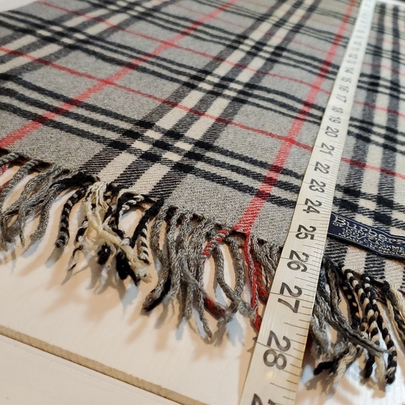 Burberry Scarf - Picture 9 of 12